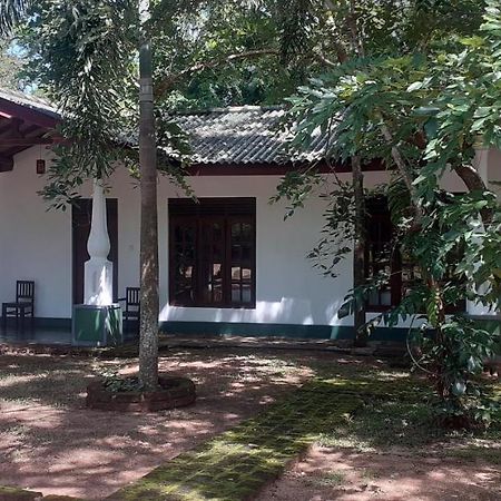 Mathews Holiday Resort Habarana Buitenkant foto